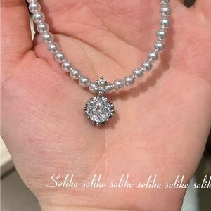 Original design Pearl Necklace with Crystal Pendant - Silver Tone